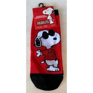 Peanuts Snoopy Joe Cool Red White No-Show Socks Women's Size 9-11 (NEW)